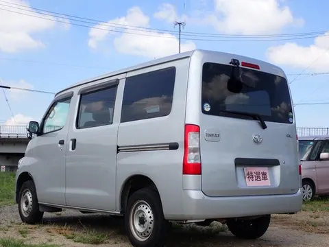 Toyota TownAce Van