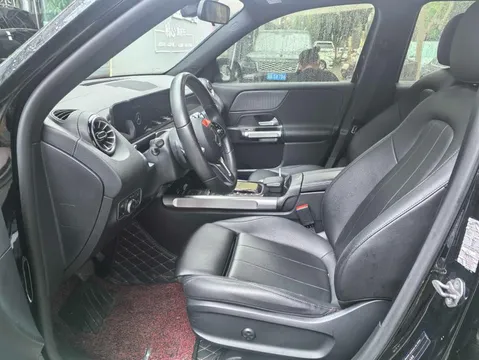 Mercedes-Benz Mercedes-Benz GLB
