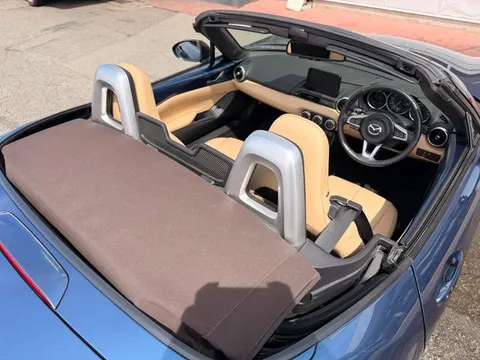 Mazda MX-5 (Roadster)