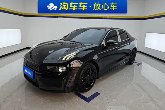 Lynk & Co 03