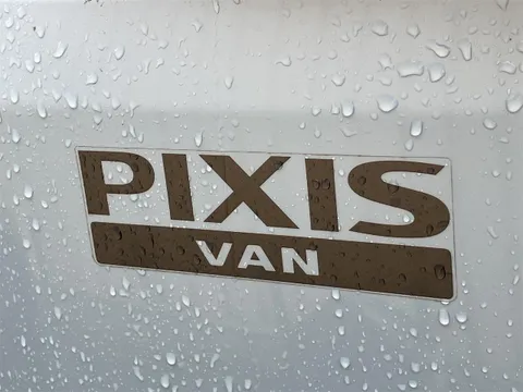 Toyota Pixis Van