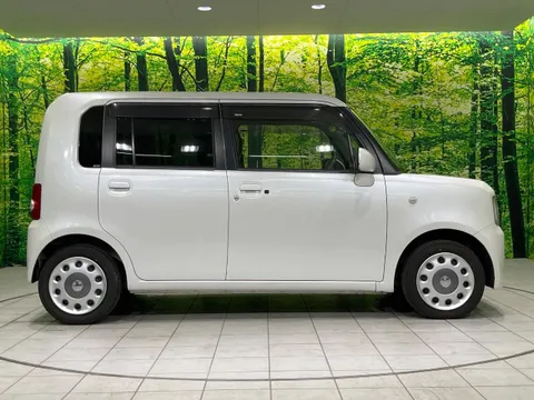 Toyota Pixis Space