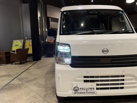 Nissan Clipper Van