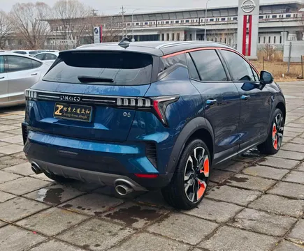 Lynk & Co Lynk & Co 06