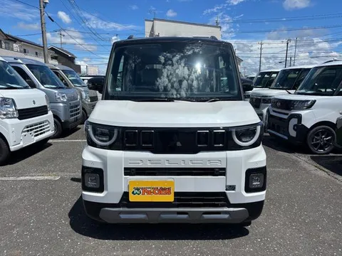 Mitsubishi Delica Mini