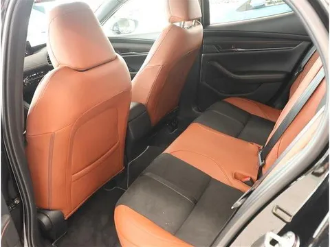 Mazda MAZDA3 Fastback
