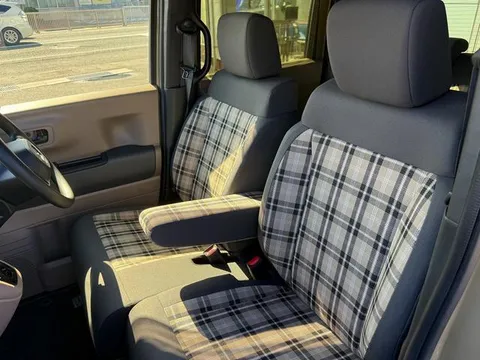Honda N-BOX Joy
