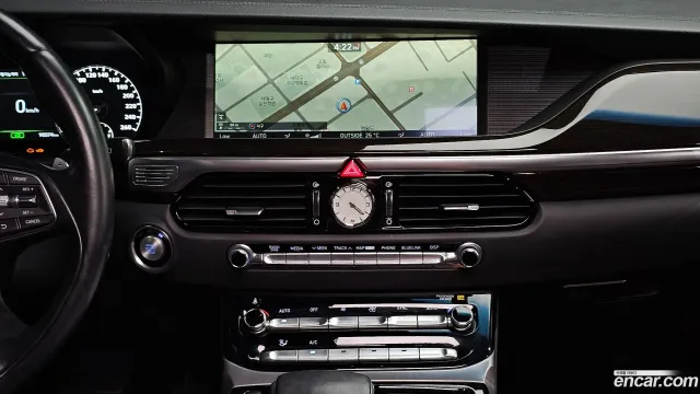 Genesis G90 (EQ900)