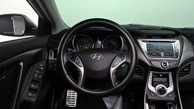 Hyundai Elantra (Avante)