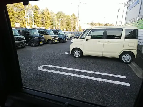 Honda N-BOX Custom