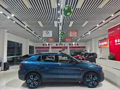 Lynk & Co 01