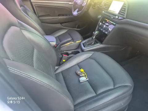 Hyundai Elantra (Avante)