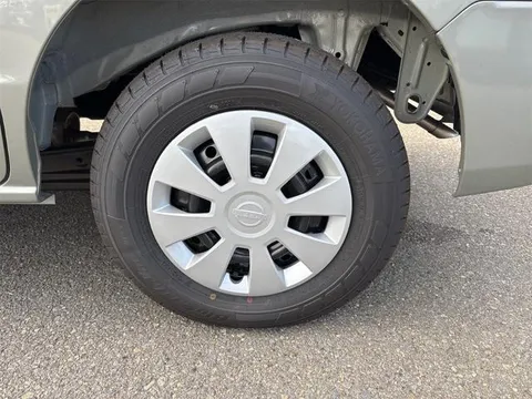Nissan Clipper Van