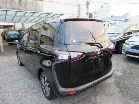 Toyota Sienta