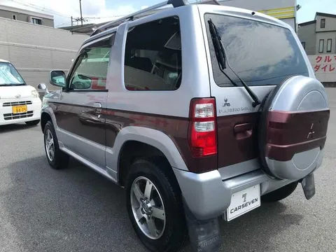 Mitsubishi Pajero Mini