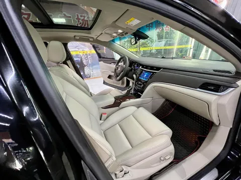 Cadillac XTS