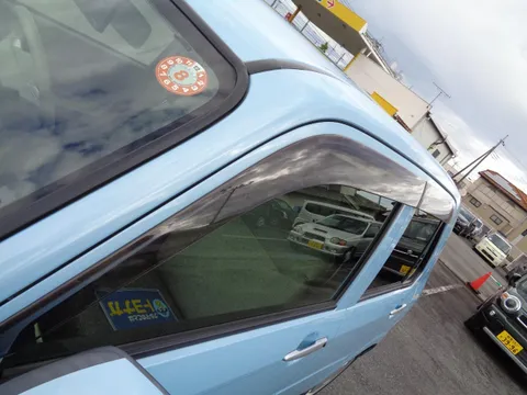 Daihatsu Mira Tocot