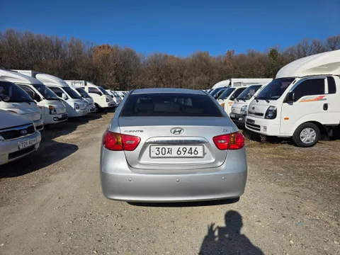 Hyundai Elantra (Avante)