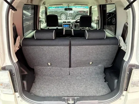 Toyota Pixis Space