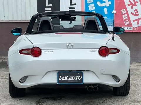 Mazda MX-5 (Roadster)