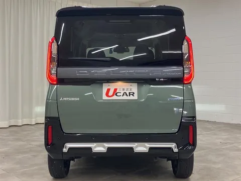 Mitsubishi Delica Mini