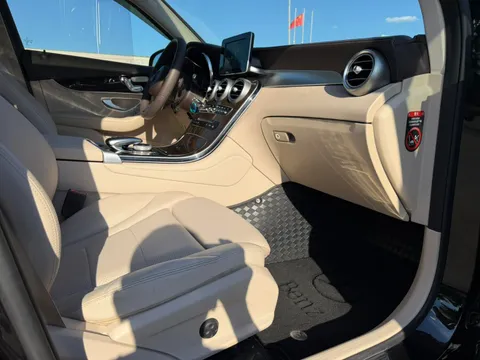 Mercedes-Benz Mercedes-Benz GLC