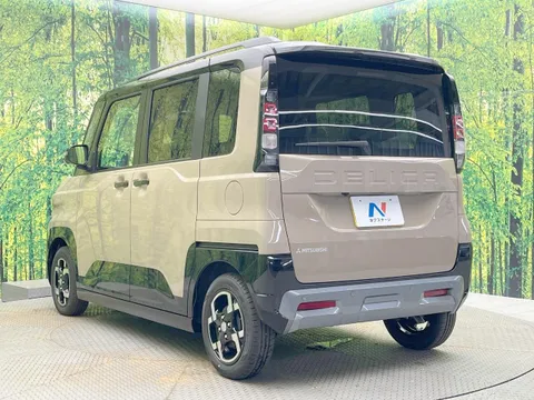 Mitsubishi Delica Mini
