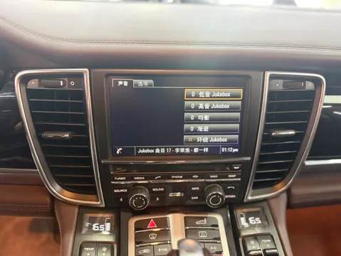 Porsche Panamera