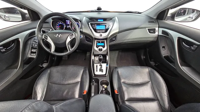 Hyundai Elantra (Avante)