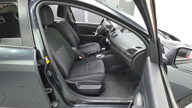 Renault SM3