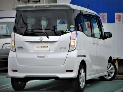 Nissan Dayz Roox
