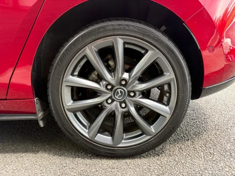 Mazda MAZDA3 Fastback