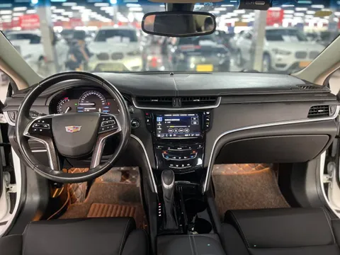 Cadillac XTS