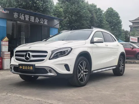 Mercedes-Benz Mercedes-Benz GLA