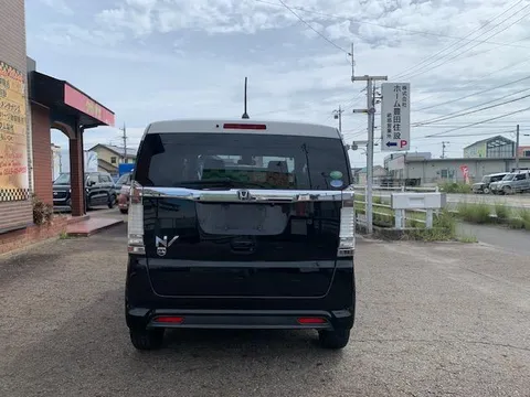 Honda N-BOX Slash