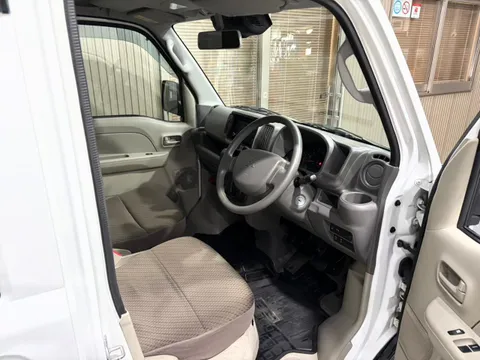 Mitsubishi Minicab Van