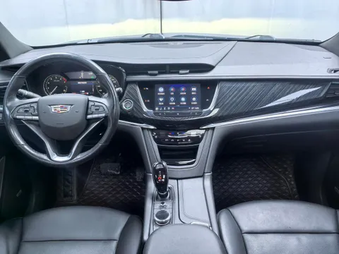 Cadillac XT6