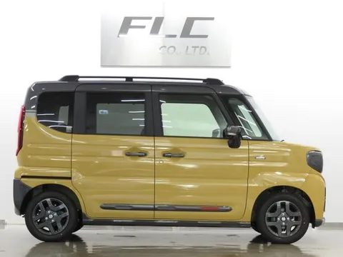 Suzuki Spacia Gear