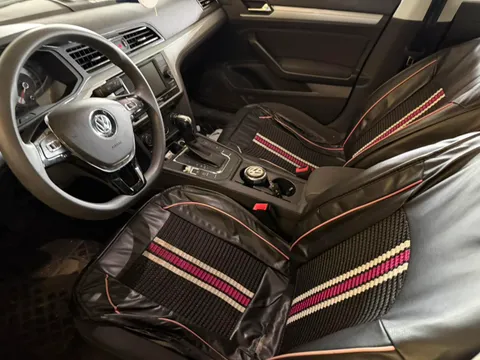 Volkswagen Lamando