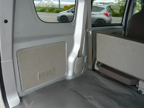 Mitsubishi Minicab Van
