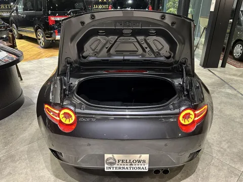 Mazda MX-5 (Roadster)