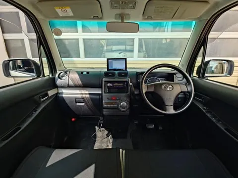 Toyota Pixis Space
