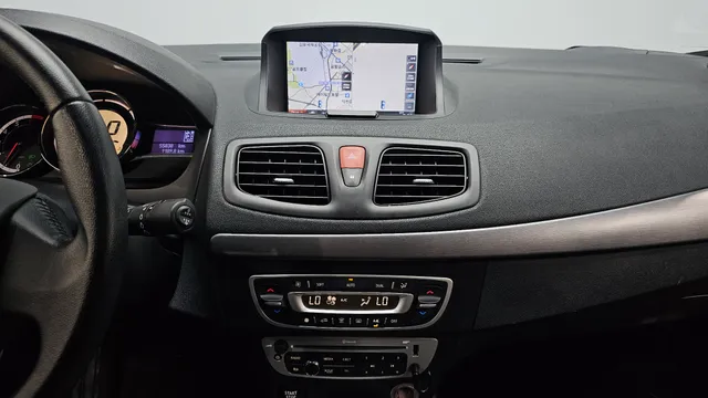 Renault SM3