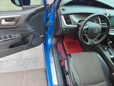 Honda Jade