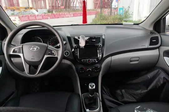Hyundai Verna (older Generation)
