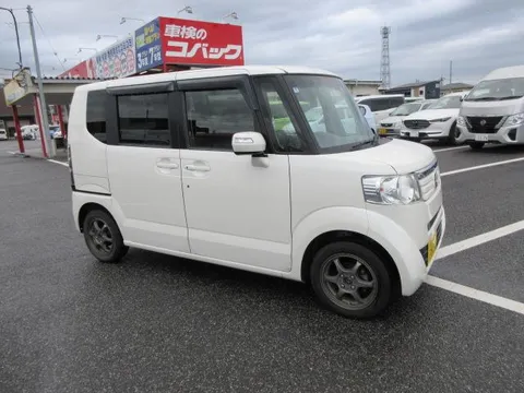 Honda N-BOX Custom