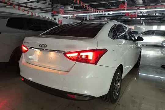 Chery Arrizo 5