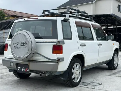 Nissan Rasheen