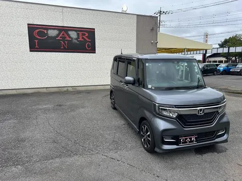 Honda N-BOX Custom