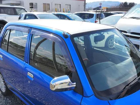 Daihatsu Mira Gino